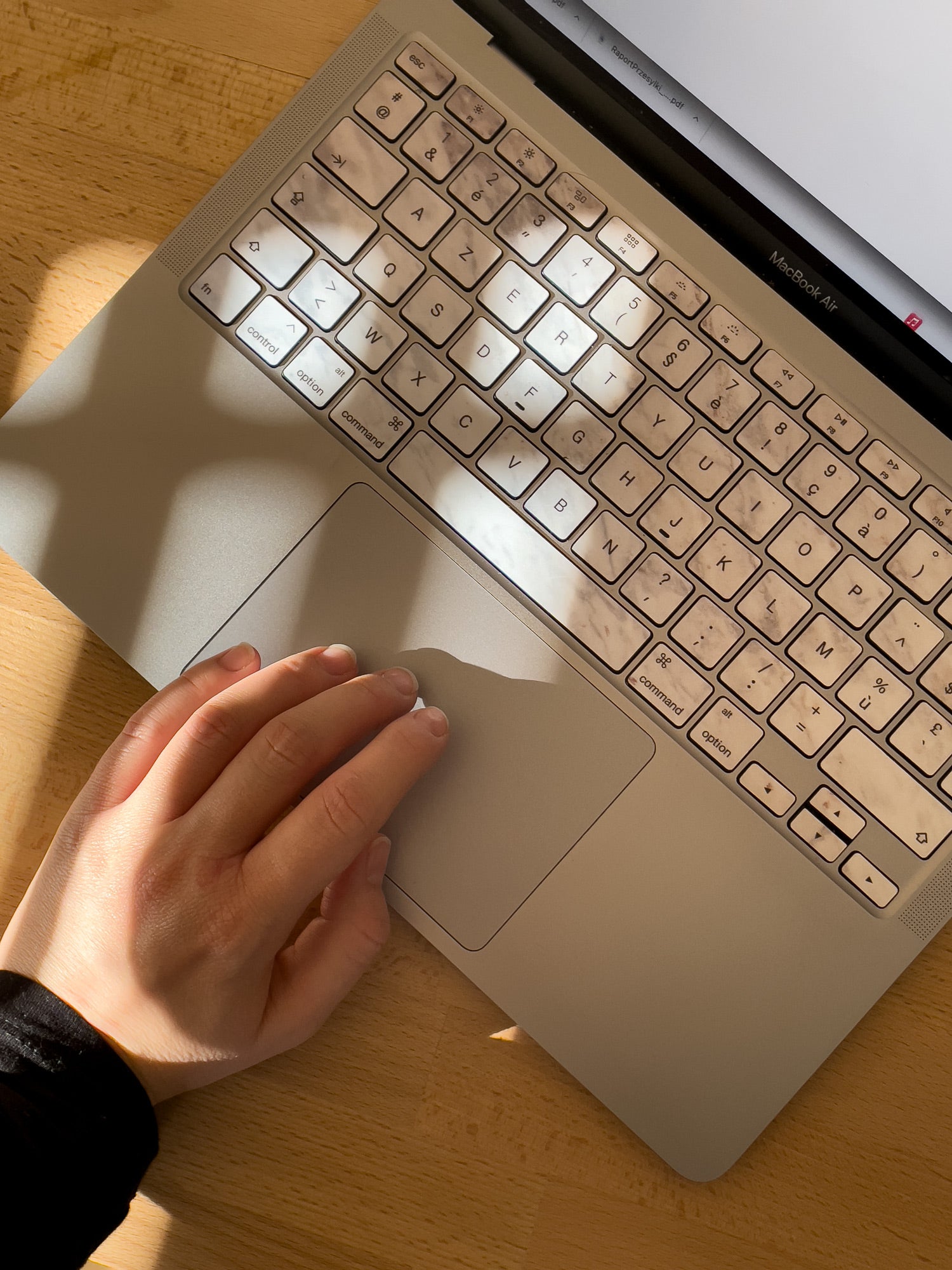 Monopoli Subtle Marble MacBook Toetsendbordstickers 2